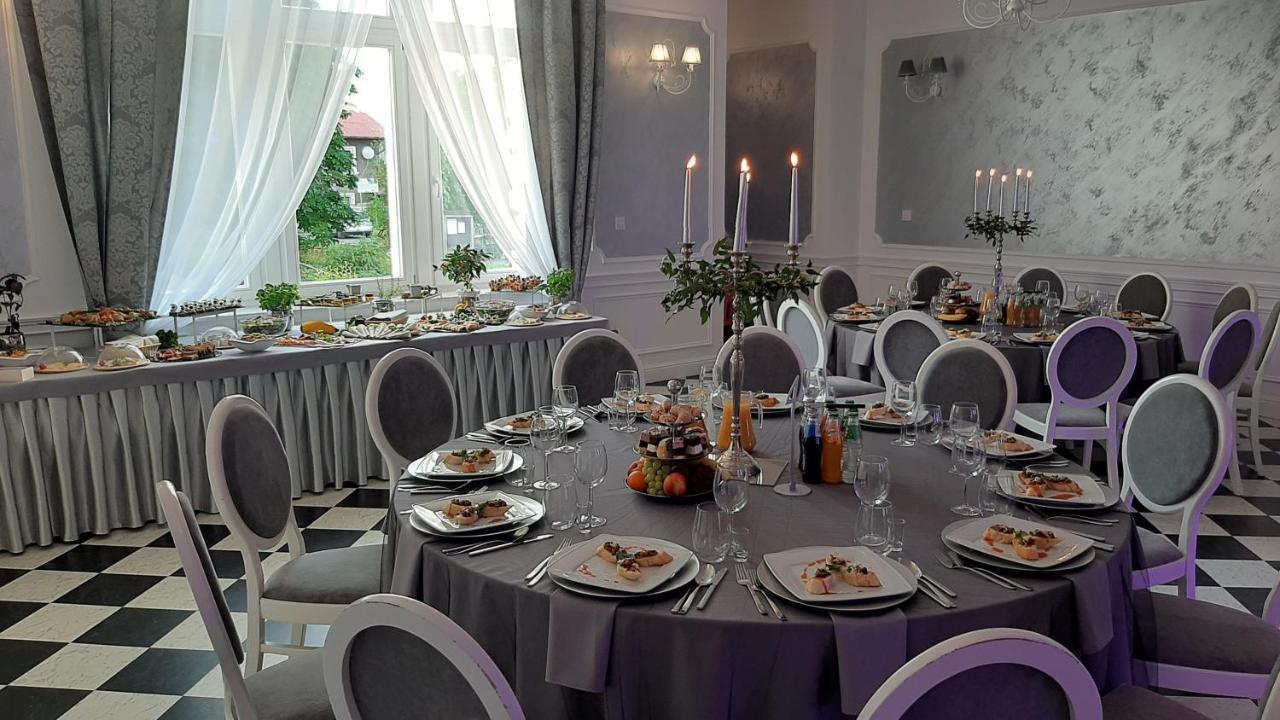 Palac Lacon Kazimierza Wielka Kültér fotó